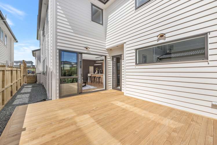 24 Ballyalton Crescent Flat Bush_20