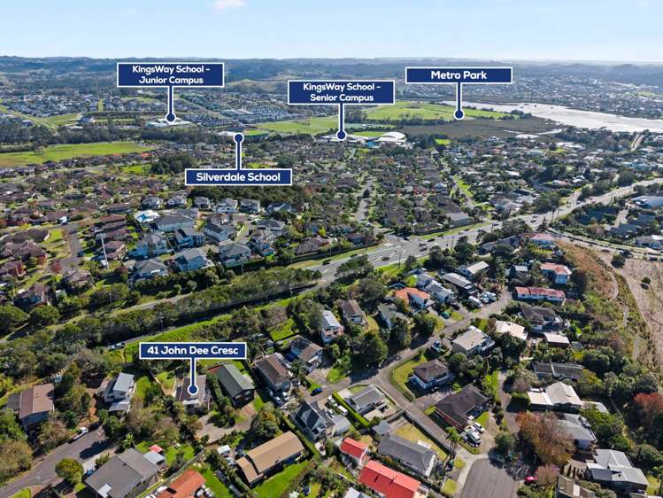 41 John Dee Crescent Red Beach_19