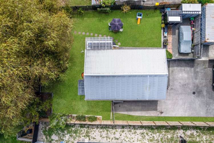 2/137 Awaroa Road Helensville_23
