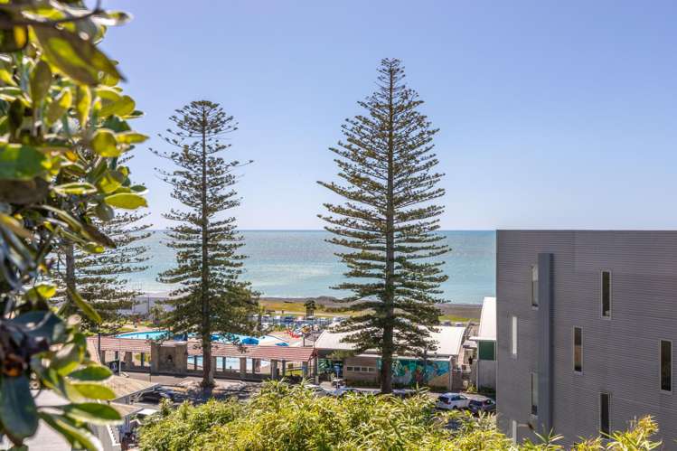 4A Seaview Terrace Bluff Hill_4