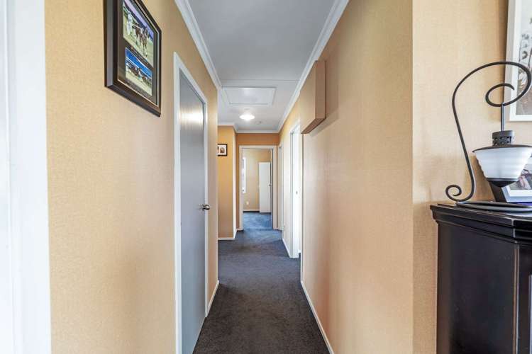 83 Walker Crescent Gore Surrounds_10