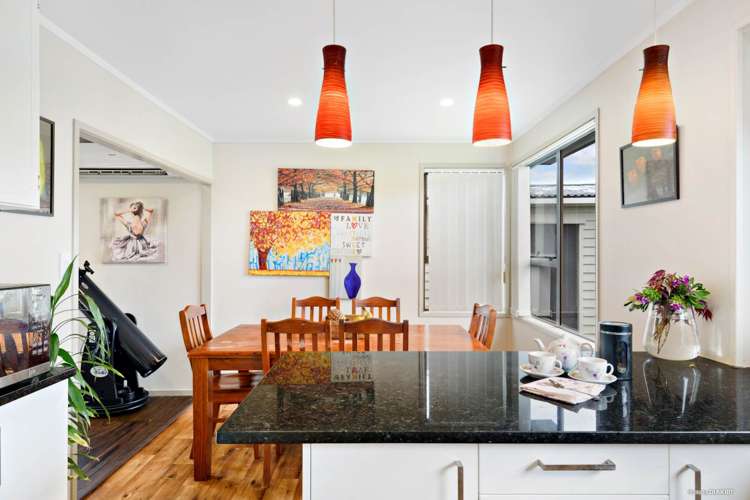 154 Solar Road Glen Eden_5