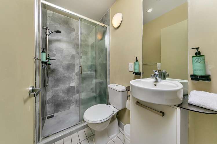 2113/10 Waterloo Quadrant Auckland Central_8