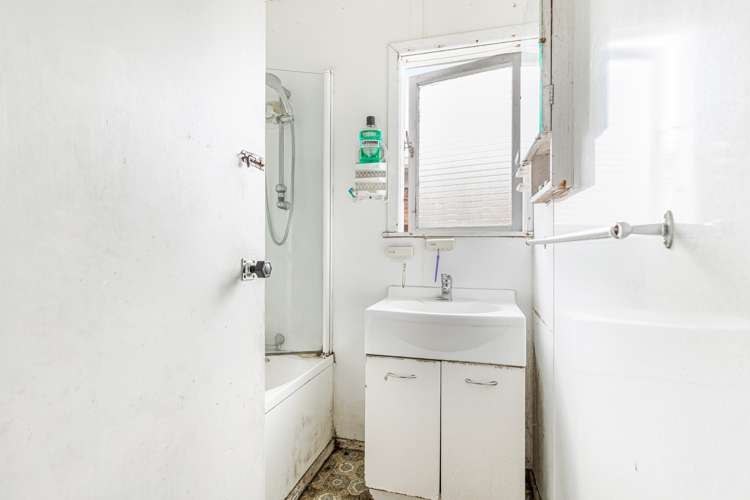 105 Henderson Valley Road Henderson_18