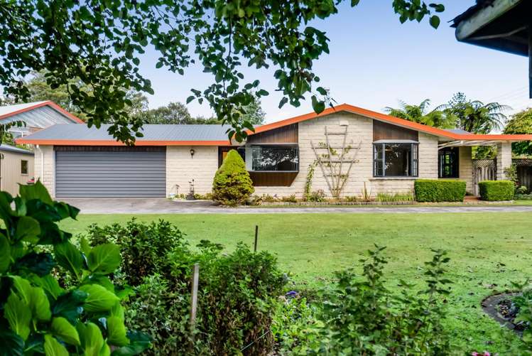 37 Pembroke Road East Stratford_39