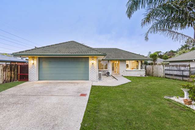 Brick and tile home with 4 heat pumps!