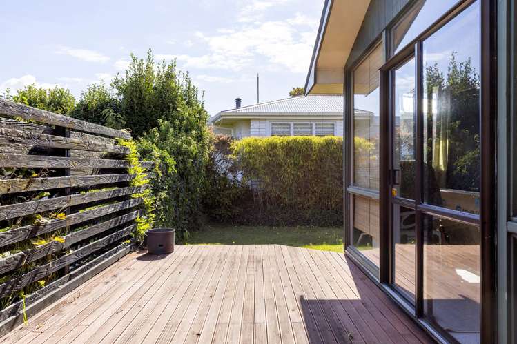 1/19 Chesham Avenue Waipahihi_14