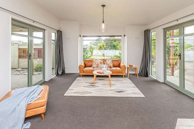 31 Norfolk Drive Otamatea_12