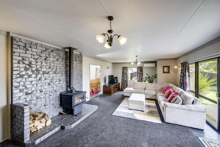 14 Bassett Place Taradale_2