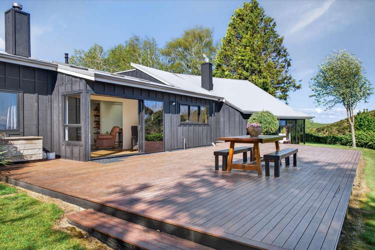 1080 Mapara Road Whakaipo Bay_27