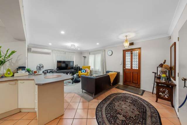 35 & 35A Fruitvale Road New Lynn_4