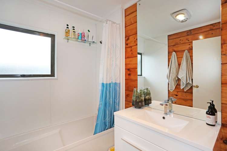 2/134 Clevedon Road Papakura_9