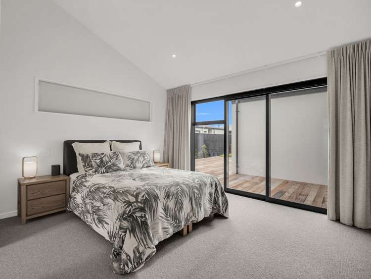 19 Guinevere Drive Lincoln_16