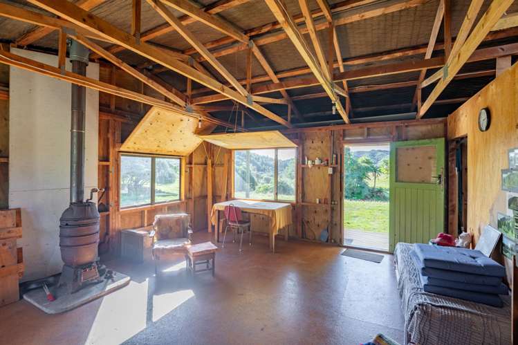 358 Kuku East Road Manakau_11