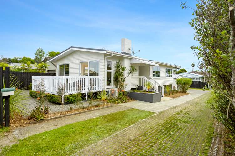8 Hikurangi Street Te Atatu Peninsula_14