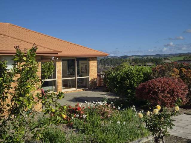 Ideal Investment or Coastal Living in Snells Beach