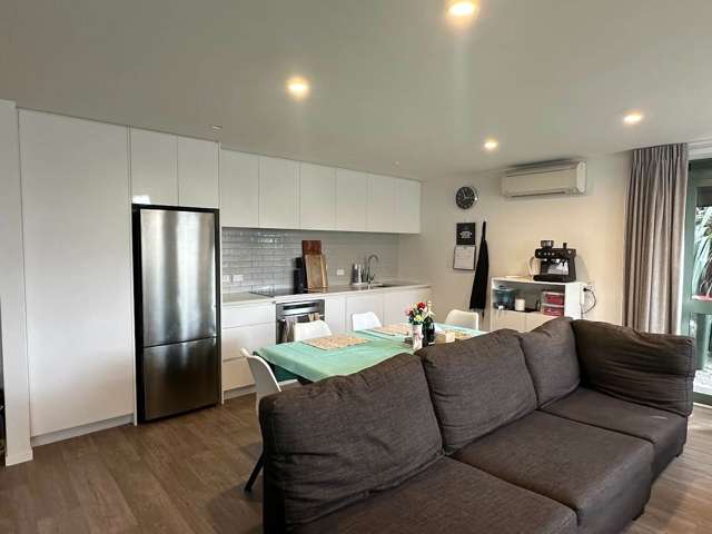 1a/108 Unsworth Drive Unsworth Heights_2