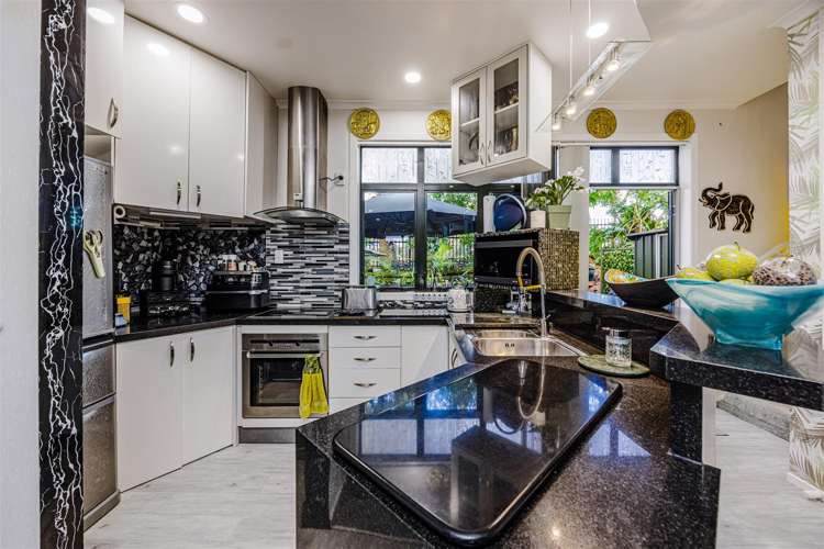 12/1 Ambrico Place New Lynn_8