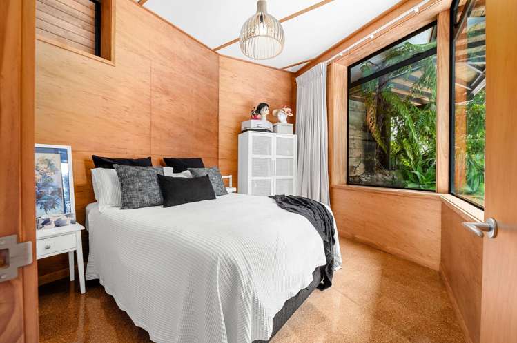 736 River Road Chartwell_16