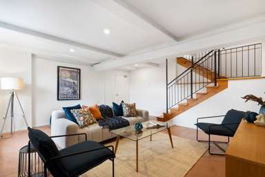 2/4 Corunna Road_2