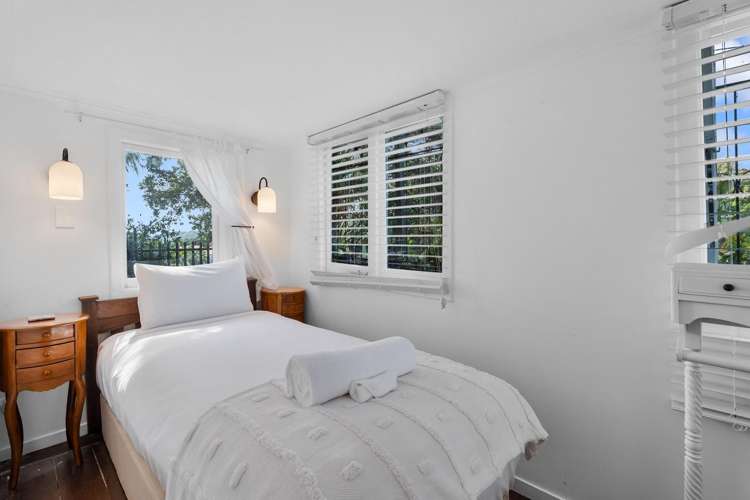 8 Fourth Avenue Onetangi_12