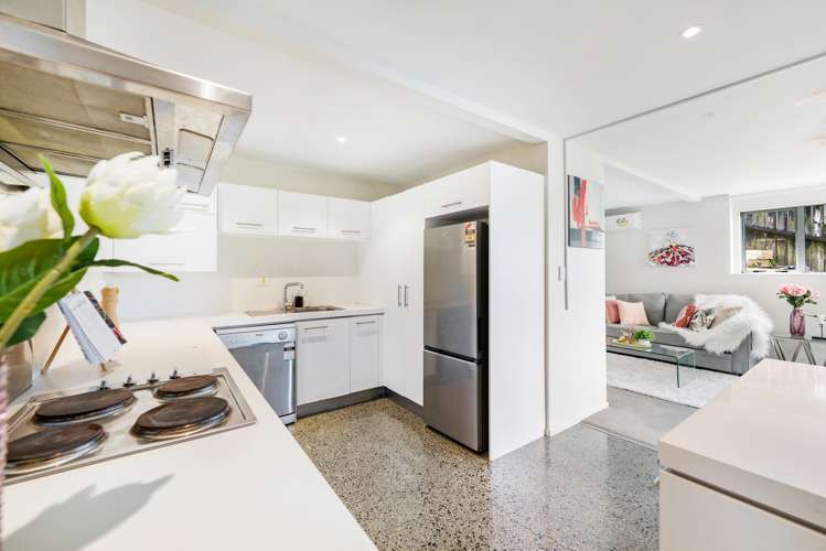 1a Highgrove Lane Totara Vale_5