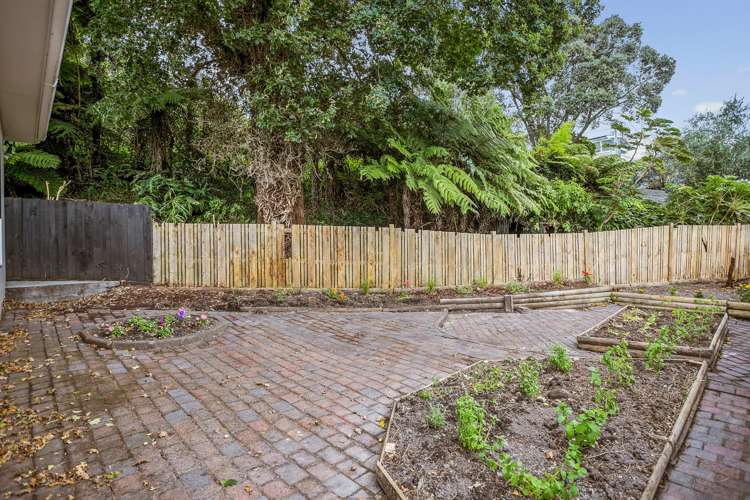 2/8 Killarney Avenue Torbay_10