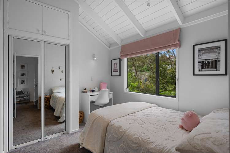 2 Menear Lane Hillcrest_24