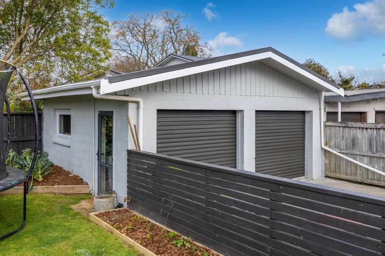 7 Manapouri Place Glenview_20