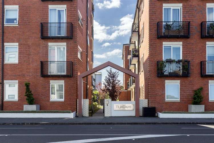 304/1a Soljak Place Mount Albert_14