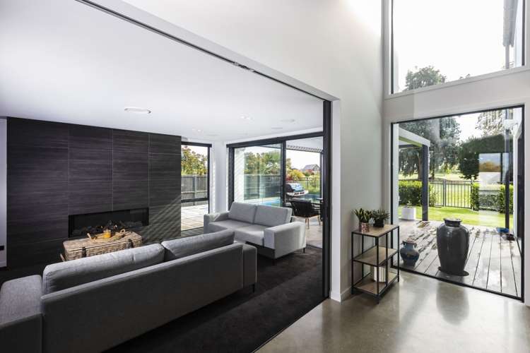 65 Waterstock Way Parklands_9