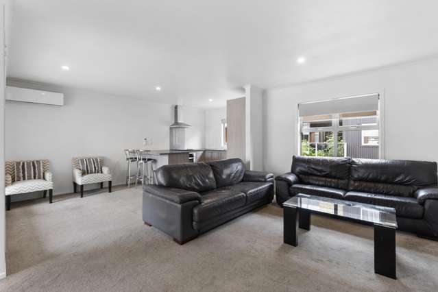4/9 Vialou Street Hamilton Central_3