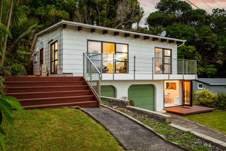 1202 Huia Road Huia_2