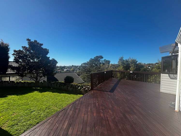 2/597 East Coast Road Browns Bay_1