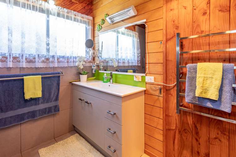 124b Lincoln Road Whangamata_22