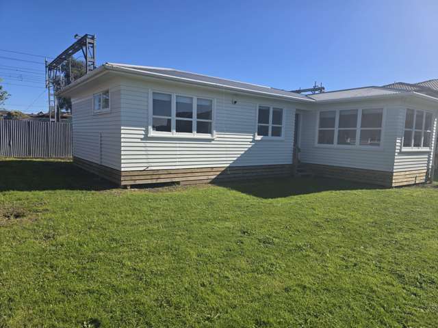 Charming 3-Bedroom House in Papatoetoe