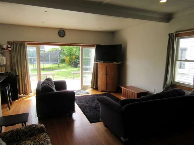 37 Cobden Street Gisborne_2