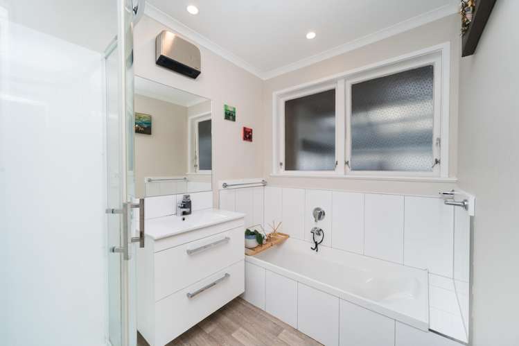 6 Wincanton Place Awapuni_16