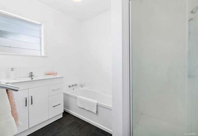 136 Edgewater Drive Pakuranga_4