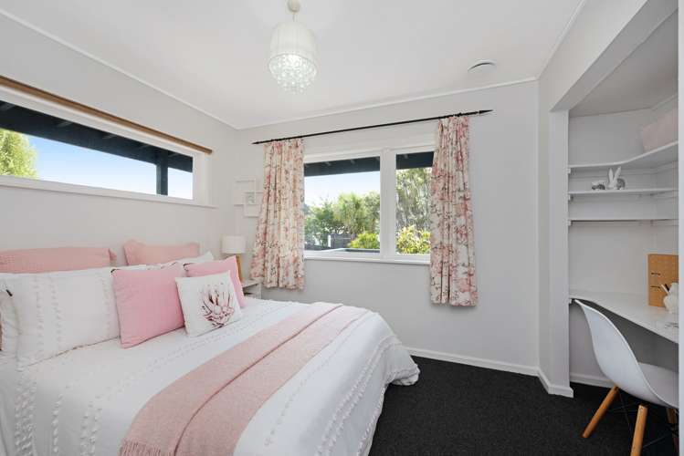 79 Thurleigh Grove Karori_13