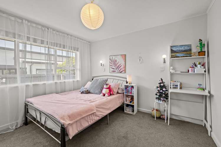 8 Woodham Drive Allenton_12