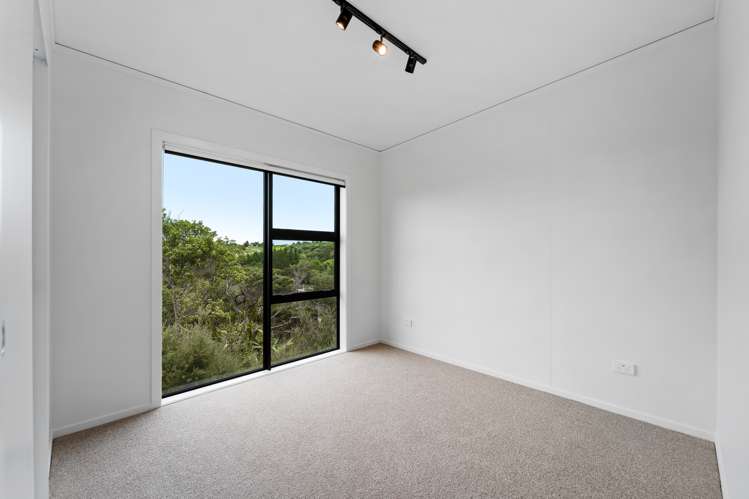 1117b Whangaparaoa Road Tindalls Beach_12