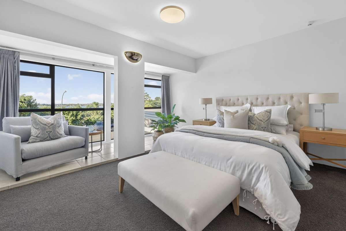 1C Roberta Avenue_3