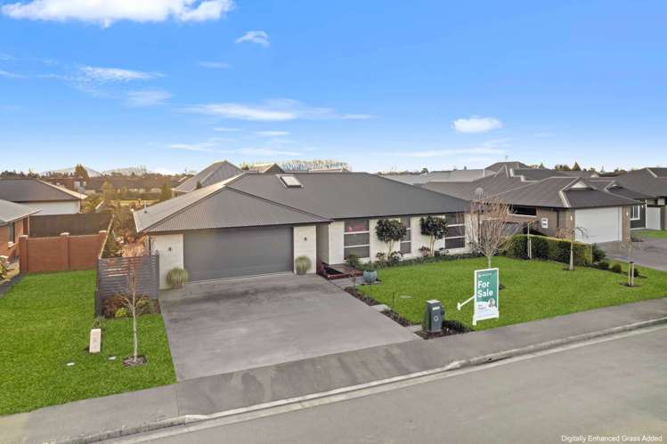 42 Charlesworth Drive_0
