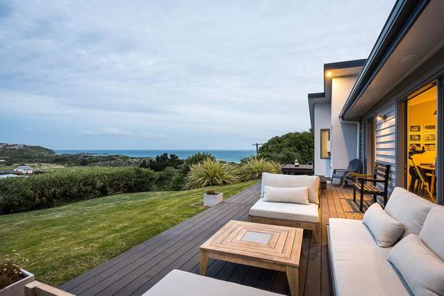 Contemporary Coastal Oasis Minutes From The City
