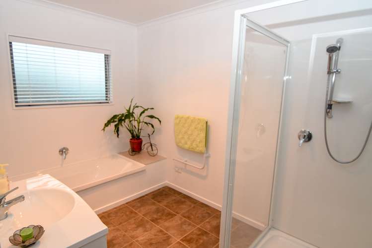 13 Tararua Crescent Carterton_14