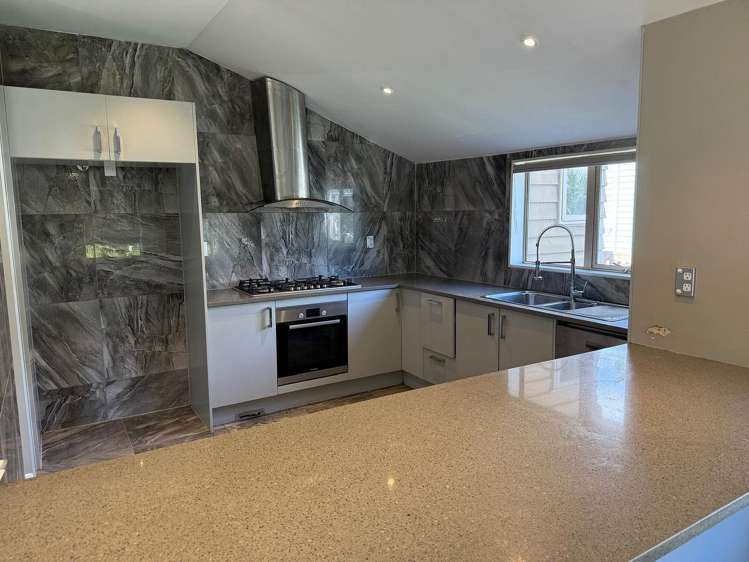 51b West Coast Road Glen Eden_7