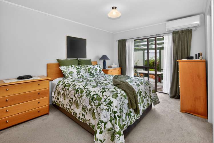 14 Channing Crescent Botany Downs_11