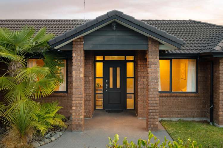 102 Barrington Drive Huntington_1