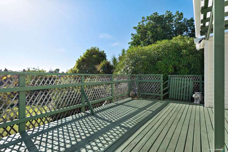 81 Rosier Road Glen Eden_13